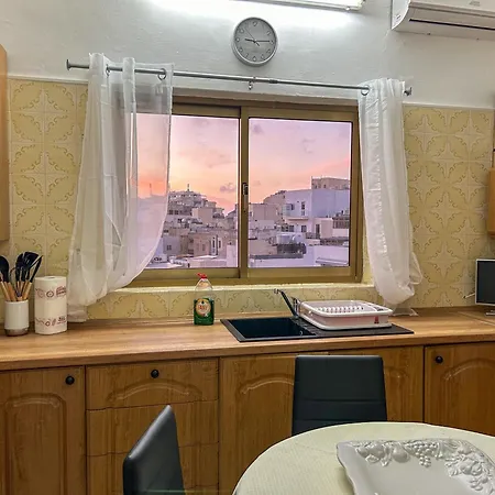 Apartman Traditional Apartment, Classic Style With Sea View In Tigne Point