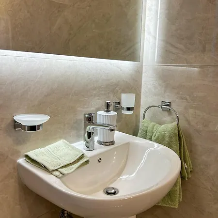 Traditional Apartment, Classic Style With Sea View In Tigne Point Apartment Sliema